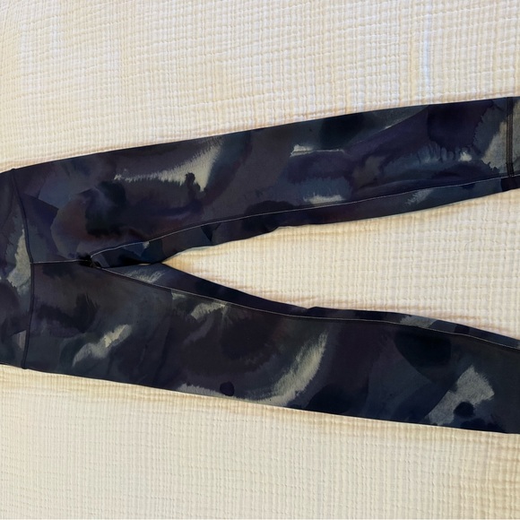 lululemon athletica Black Camo High-Rise Leggings - Picture 3 of 3